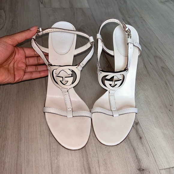 AUTHENTIC GUCCI White Interlocking GG Strappy Sandal Heels Size 10 - Picture 3 of 8